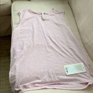 Lululemon love muscle tank. Sz 10 NWT pink